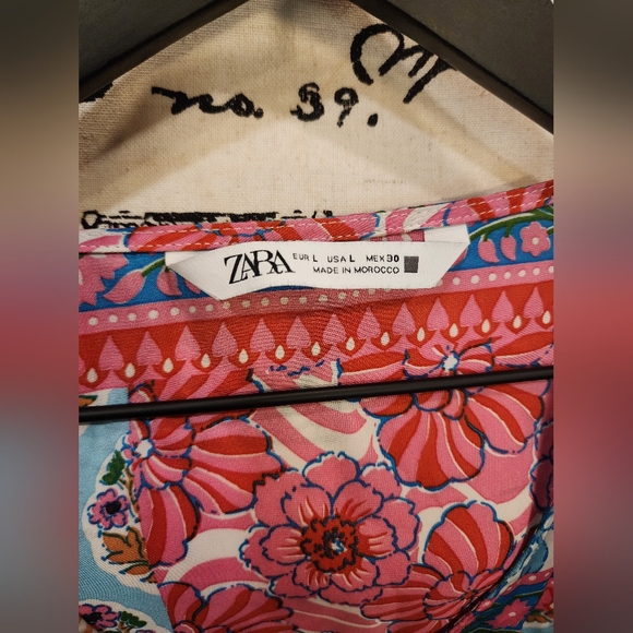 Zara Long Sleeve Dress in Elegant Black - Picture 2 of 3